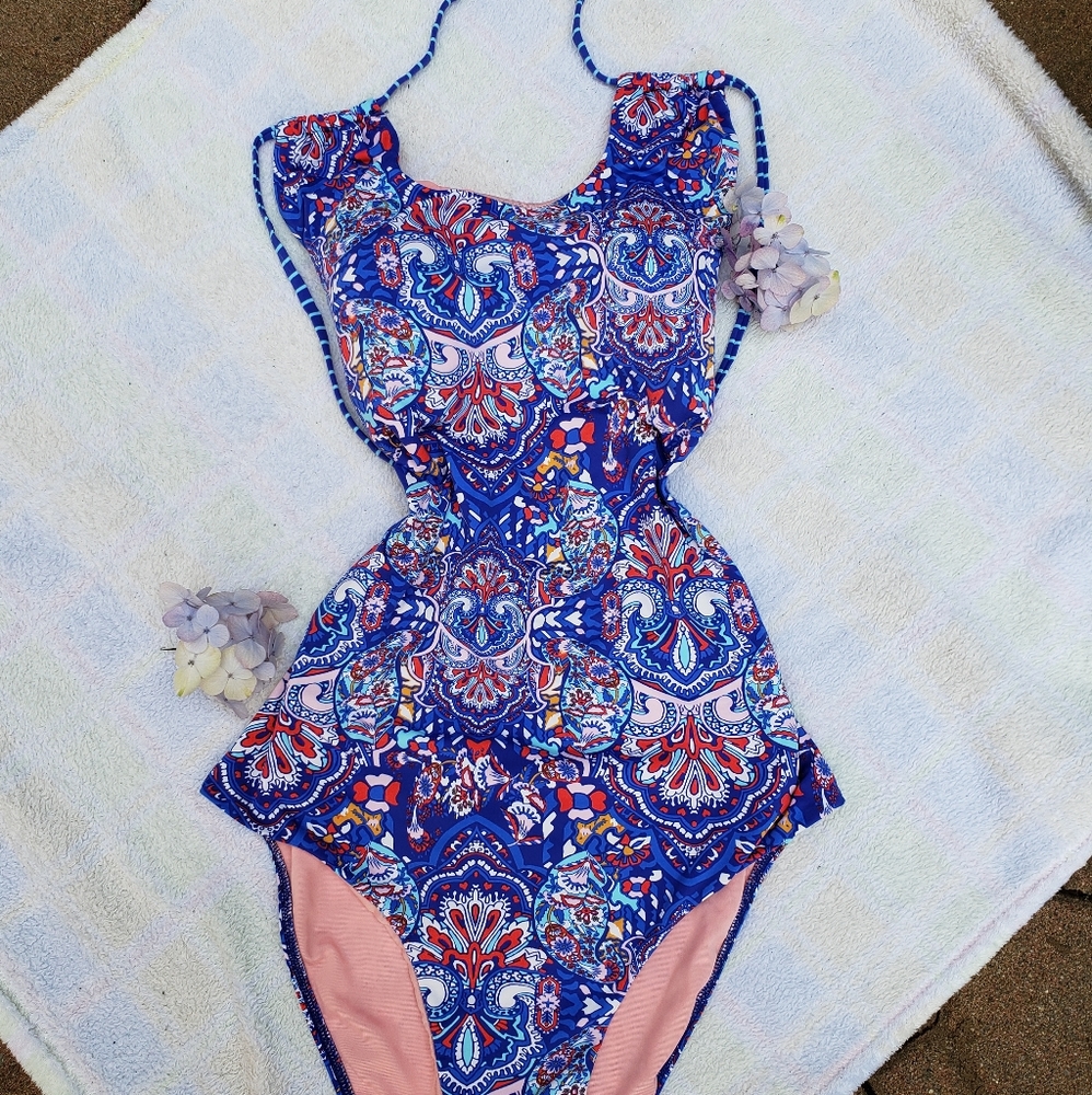 Piha One piece Convertible Strap Paisley Swimsuit